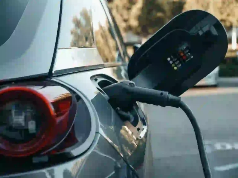 Assicurazione auto ibrida risparmio 17% assicurazione auto Ultima Ora Notizie Ultima Ora Notizia Finanza News Economia oggi