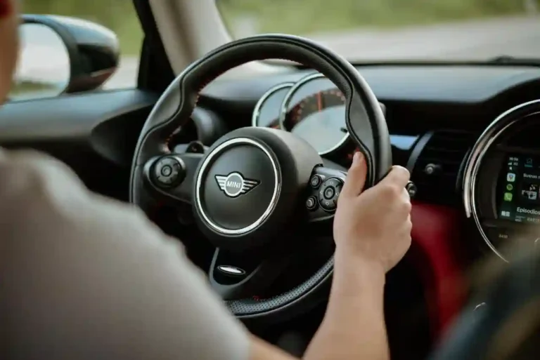 Aumento RC Auto i costi crescono fino al 33% Assicurazione Ultima Ora Notizia Finanza News Economia oggi Notizie