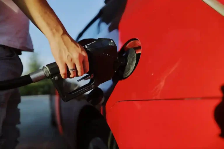 Decreto carburanti taglio accise 25 centesimi benzina diesel per 20 giorni controlli Mister Prezzi Ultima Ora Notizia Finanza News Economia oggi Notizie