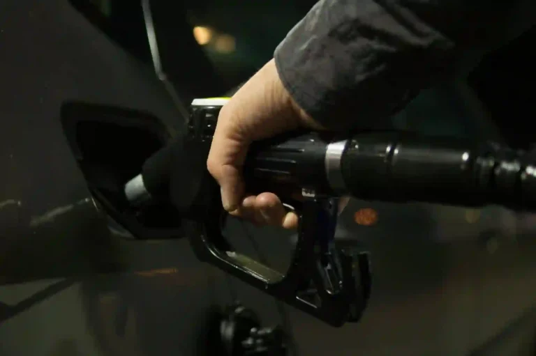accise carburanti aumento prezzo benzina bonus governo isee Ultima Ora Notizia Finanza News Economia oggi Notizie